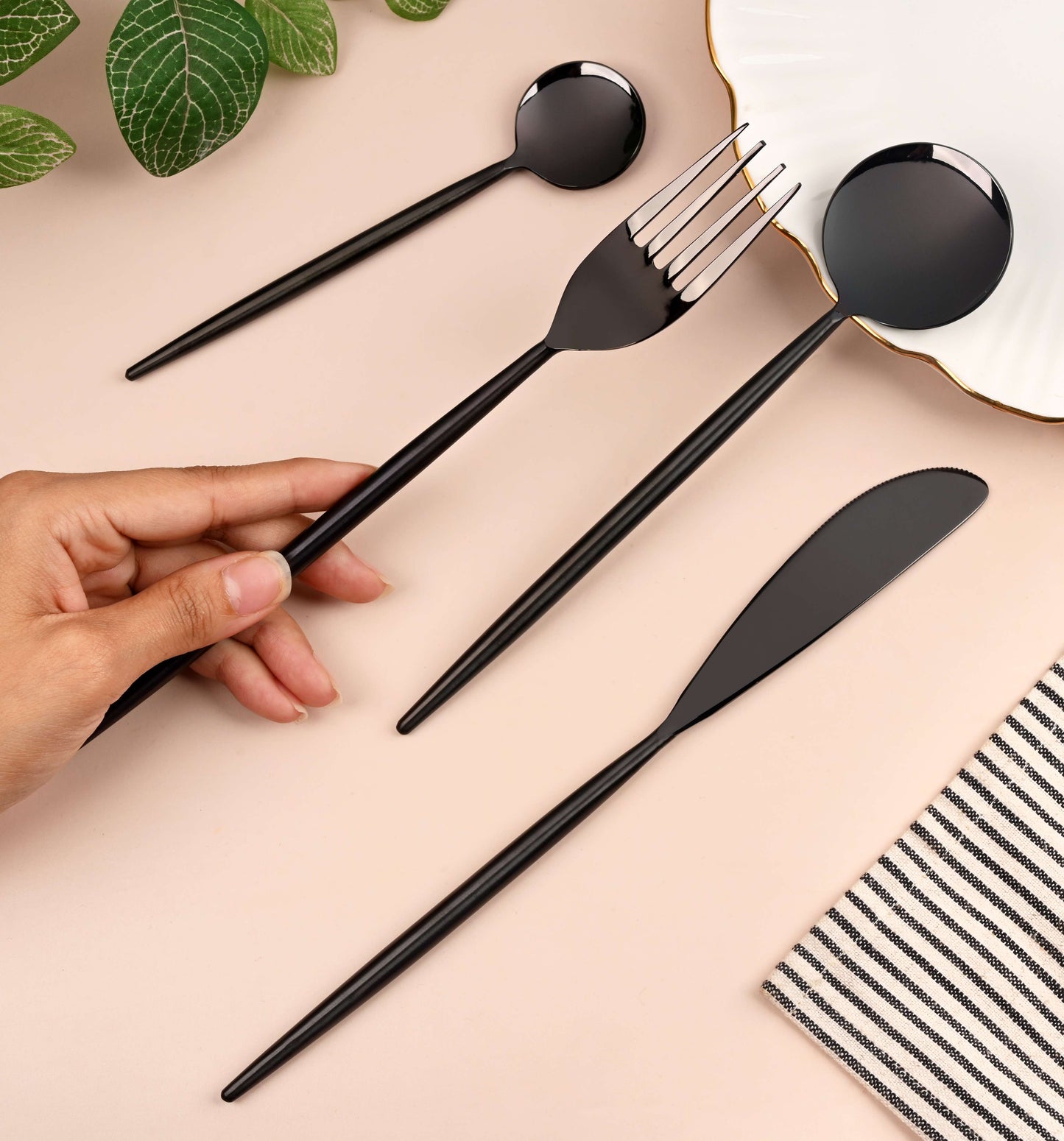 Emerald Collection - Cutlery Set with Luxurious Leather Gift Box