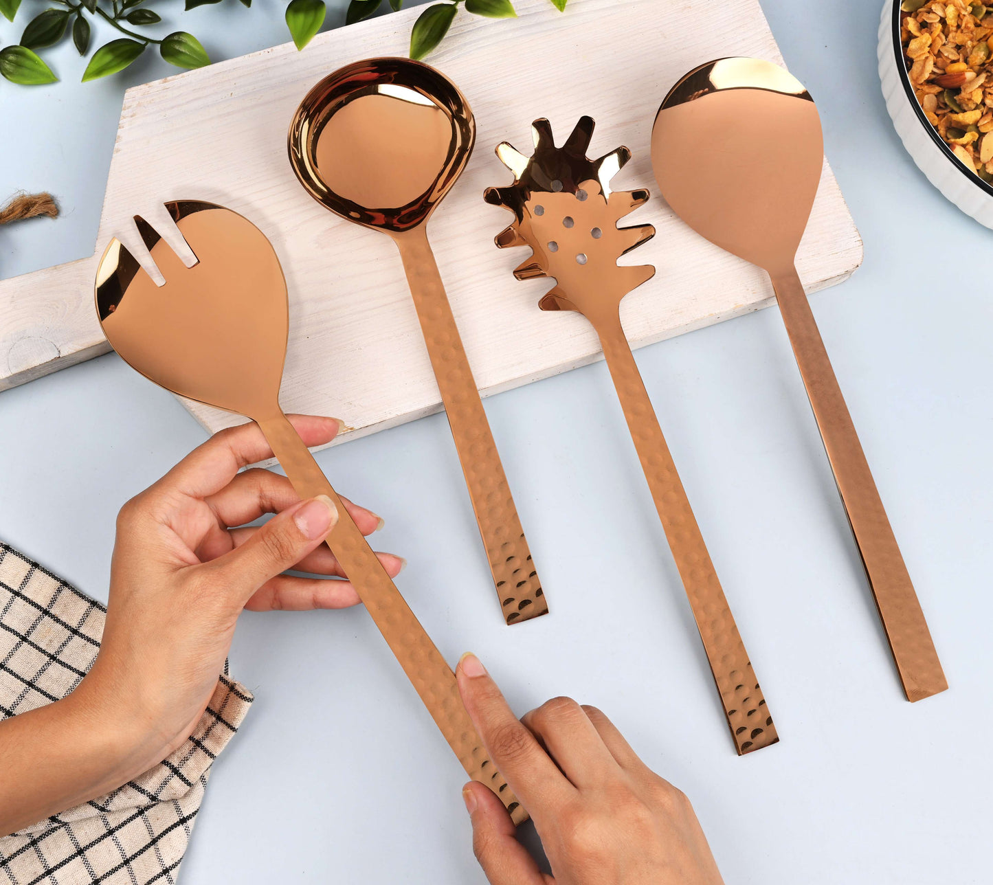 Coral Collection - Serving Tools Set of 4 with Luxurious Gift Box